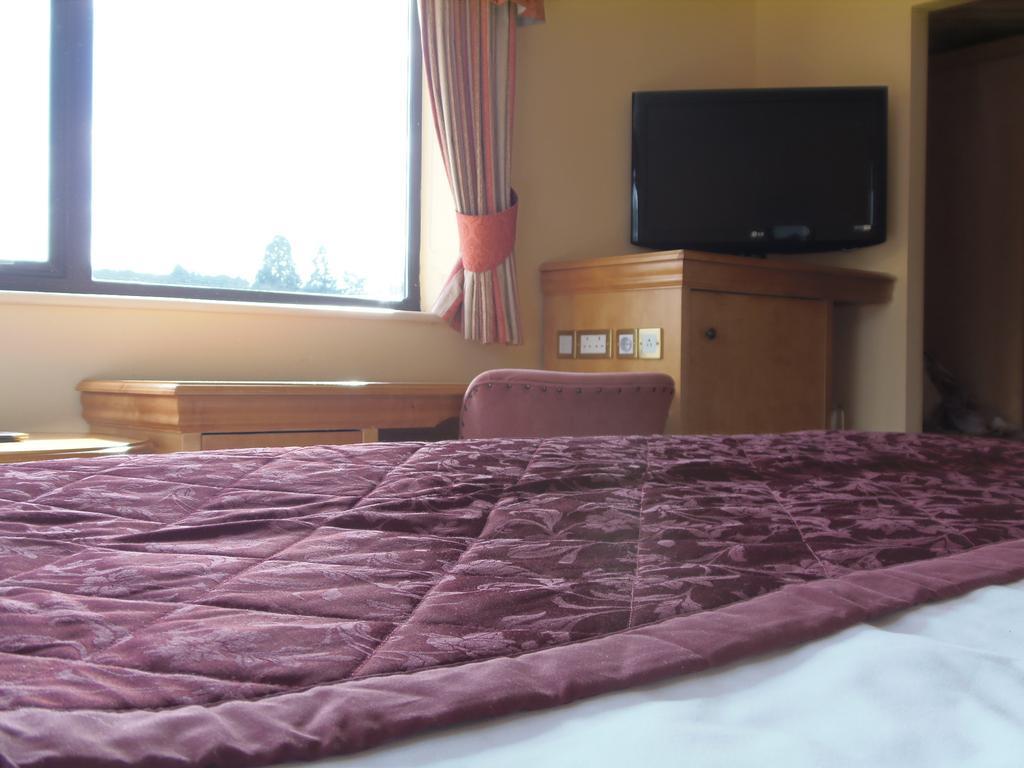 Lakeside International Hotel Camberley Rum bild
