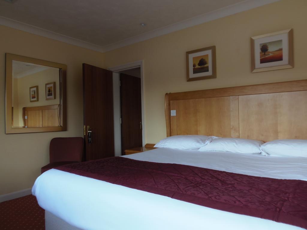 Lakeside International Hotel Camberley Rum bild