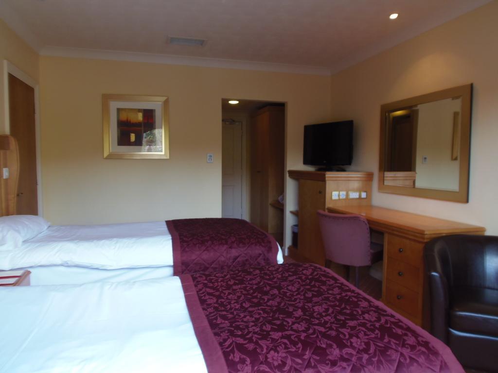 Lakeside International Hotel Camberley Rum bild