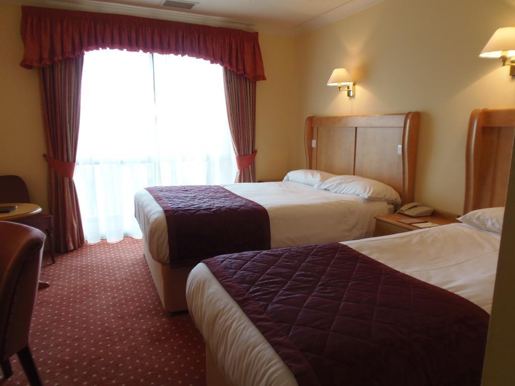 Lakeside International Hotel Camberley Rum bild