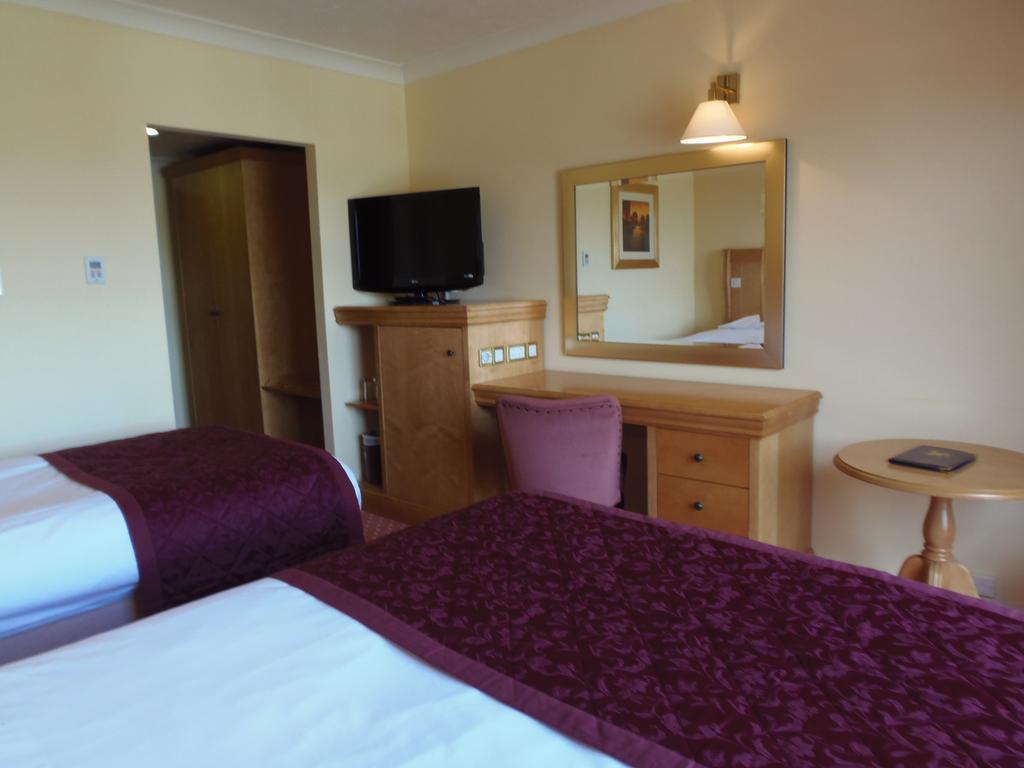Lakeside International Hotel Camberley Rum bild