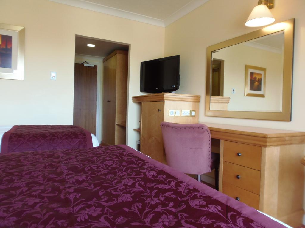 Lakeside International Hotel Camberley Rum bild